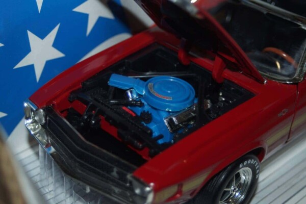 Ertl shelby gt-500 1969 in red, 1:18th ref 7350