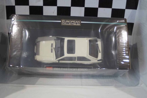 Sunstar ford escort rs 1600i 1984 white (rhd) ref 4997r 1:18 scale