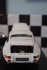 Nex welly 1973 porsche 911 carrera rs 1:18 scale ref 18044w