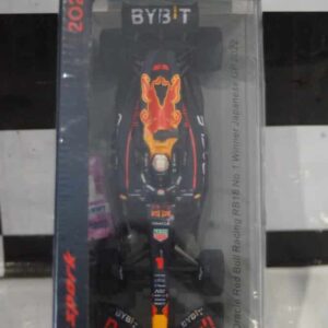 Spark oracle red bull racing rb18 no1 winner japanese gp 1:43 resin s8551