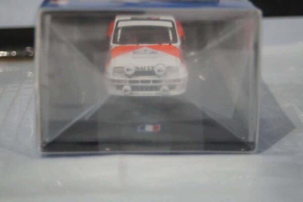 Spark renault 5 turbo no5 rally du var 1982 a.prost 1:43 resin sf197