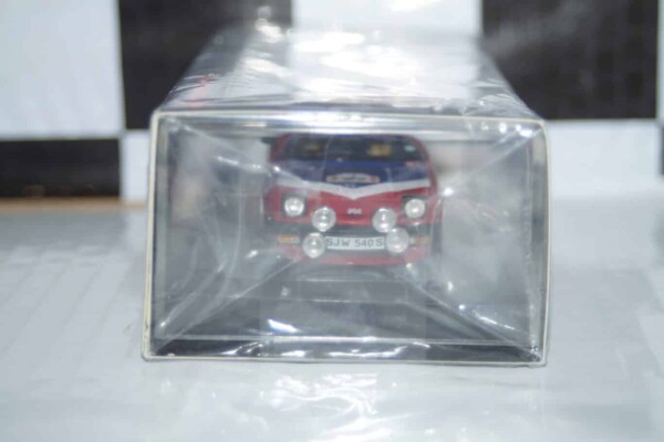 Spark triumph tr7 no2 winner ypres rally 1978 1:43 resin s7056
