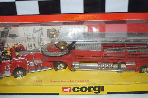 Corgi american la france aerial ladder fire engine 1:50th ref 1143