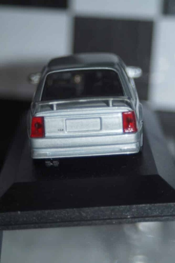 Minichamps opel omega evolution 500 silver - 4000