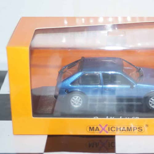 Maxichamps opel kadett sr astra mk1 1982 blue  1:43 940 044120