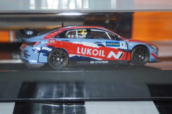 Ixo hyundai i30 no30 wtcr 2018 tarquini gtm143 1:43