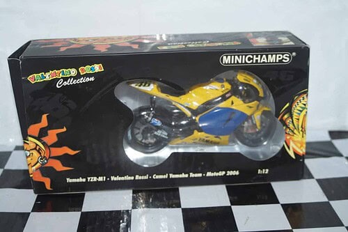Minichamps yamaha yzr-m1 moto gp 2006 1:12th 122 063046