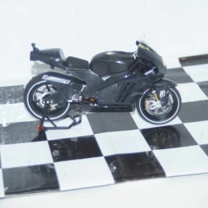 Minichamps ducati desmosedici gp11 valencia test 2010,1:12th 122 110876