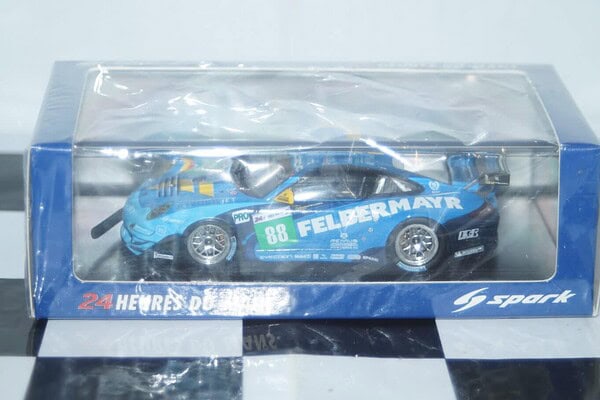 Spark porsche 997 gt3 rsr lm 2011 1:43 ref s3417