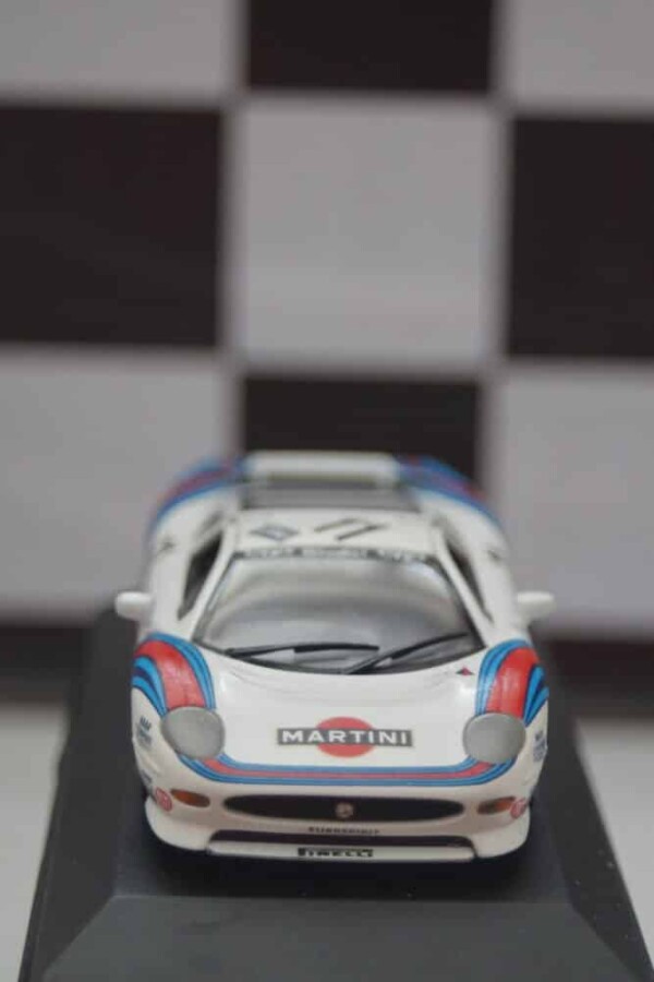 Minichamps jaguar xj 220 racing italia 1:43 430 931300