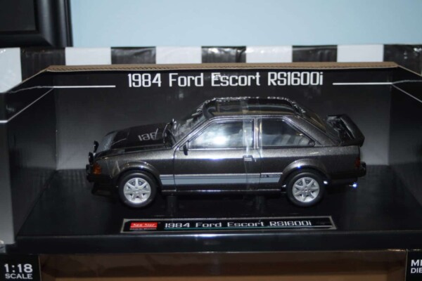 Sunstar ford escort rs 1600i 1984 graphite grey (rhd) ref h5000r 1:18 scale uk exclusive