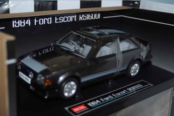 Sunstar ford escort rs 1600i 1984 graphite grey (rhd) ref h5000r 1:18 scale uk exclusive