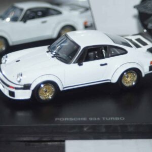 Universal hobbies porsche 934 turbo street version in white 1:43 2307
