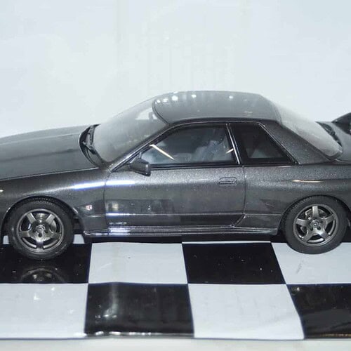 Otto nissan skyline gt-r (bnr32) grey 1993 1:18 ot411