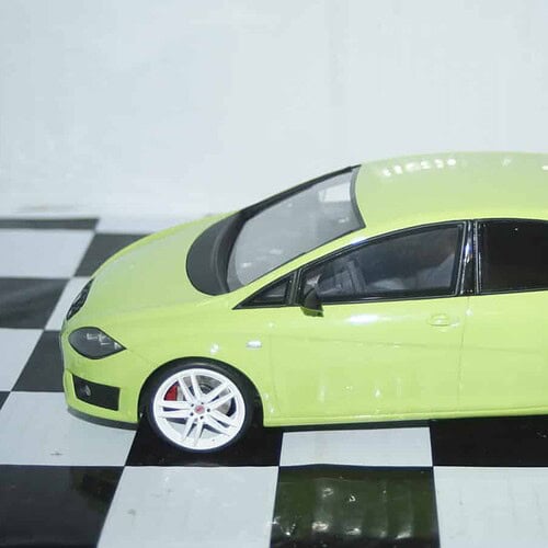 Otto seat leon mk2 cupra r 2010 green 1:18 resin ot404