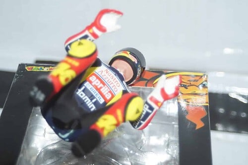 Minichamps valentino rossi riding figure gp 250 imola 1998 1:12 312 980056