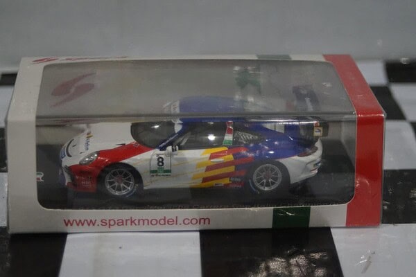 Spark porsche 911 gt3 cup italia champion 2021 1:43 resin s1017
