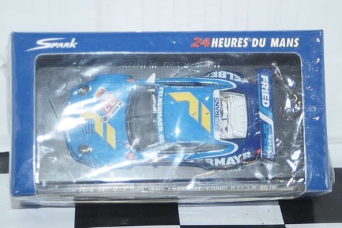 Spark porsche 997 gt3 rsr lm 2010 winner 1:43 ref s2583 wrong sleeve