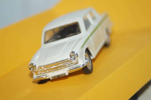 Corgi (classic cars) ford lotus cortina white 1:36th d708/1