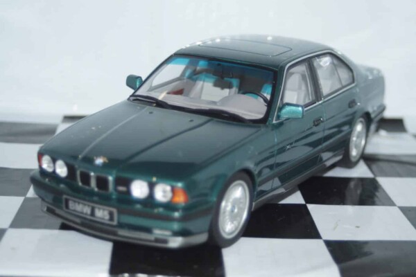 Otto bmw m5 e34 cecotto green 1:18 ot968