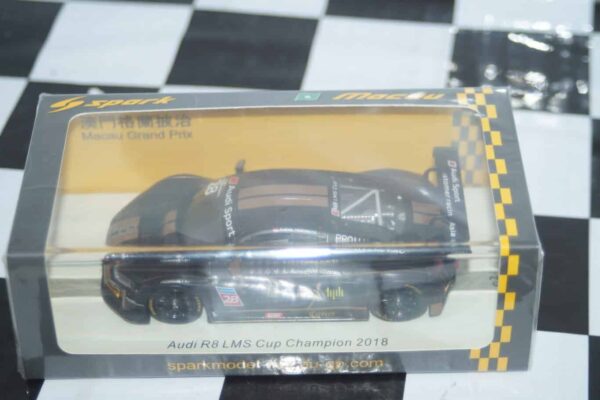 Spark audi r8 lms cup champion 2018 1:43 ref sa177