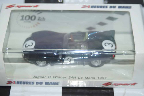 Spark jaguar d type winner 24h le mans 1957 1:43 ref 43lm57