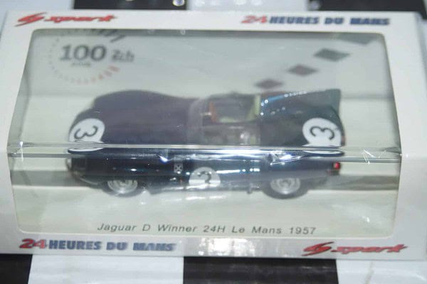Spark jaguar d type winner 24h le mans 1957 1:43 ref 43lm57