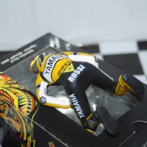 Minichamps figurine yamaha v.rossi 2005  1:12th 312 050096