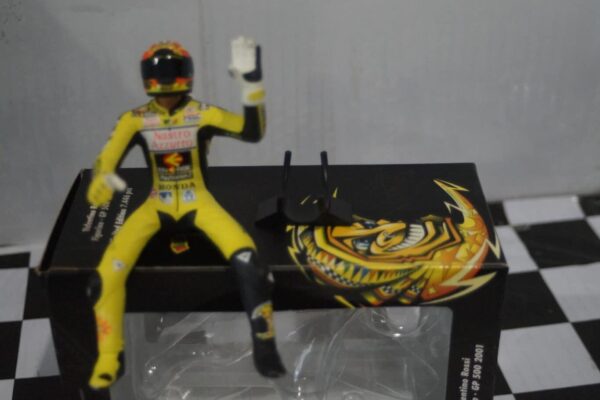 Minichamps v.rossi motogp 2005 figurine 1:12th 312 050246