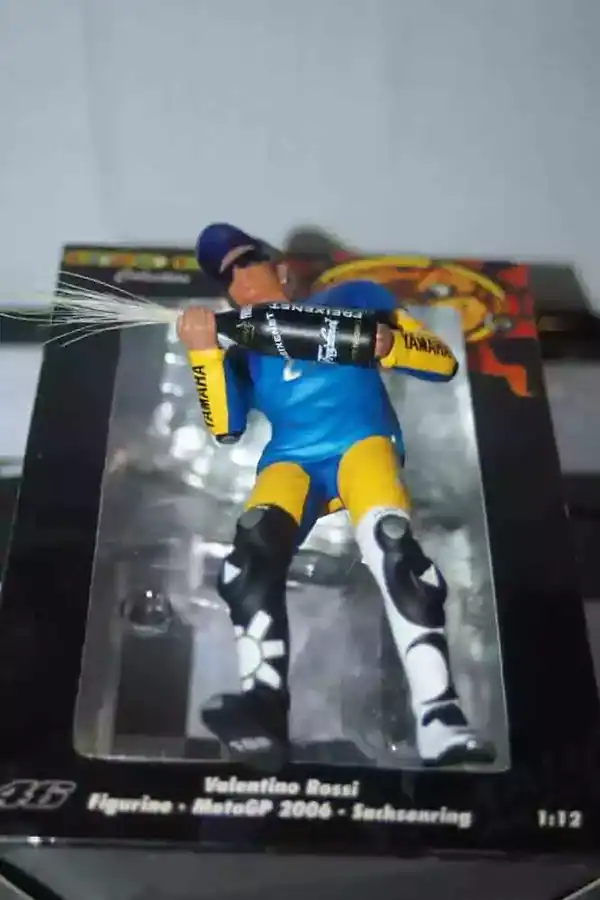 Minichamps v.rossi motogp 2006 figurine 1:12th 312 060296