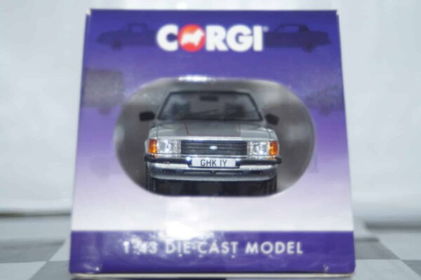Vanguards ford cortina mk5 crusader 1600 silver 1/43 ref va15001