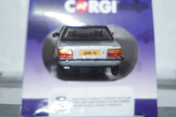 Vanguards ford cortina mk5 crusader 1600 silver 1/43 ref va15001