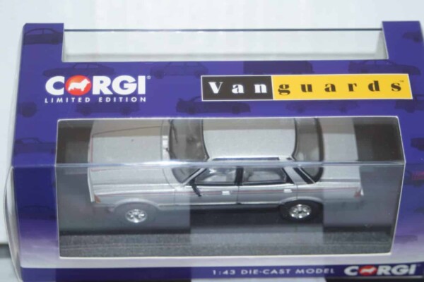 Vanguards ford cortina mk5 crusader 1600 silver 1/43 ref va15001