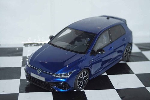Otto volkswagen golf viii r in blue 1:18 ot413
