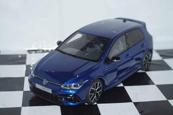 Otto volkswagen golf viii r in blue 1:18 ot413
