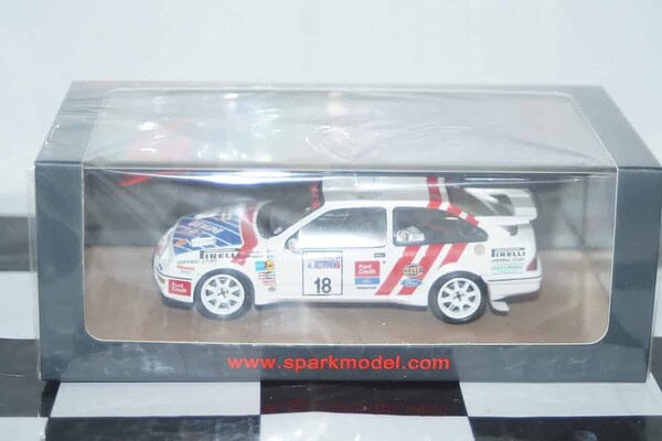 Ford sierra rs cosworth lombard 1987 1:43 spark resin s8702