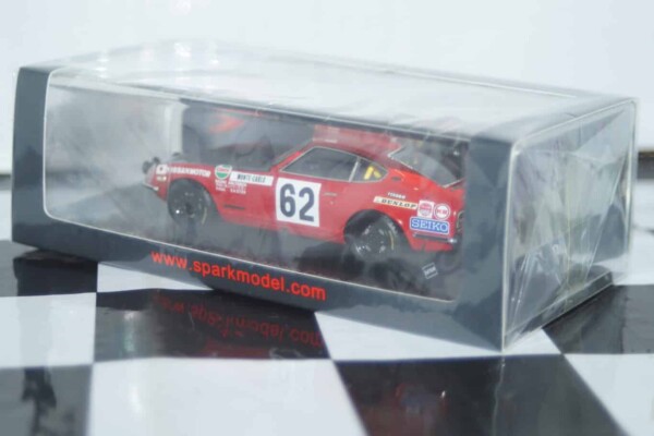Spark datsun 240z rally monte carlo 1971 1:43 resin s6283