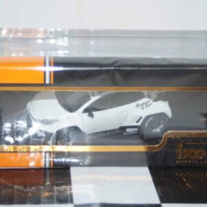 Ixo pandem gr yaris white moc327.22