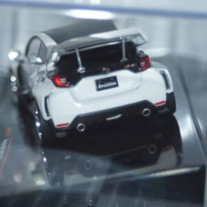Ixo pandem gr yaris white moc327.22