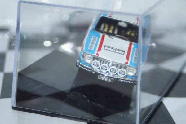 Ixo volvo 142 rac rally m.alen/a.aho 1972 diecast 1:43 rac426.22