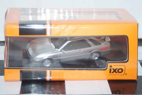 Ixo ford sierra xr4i silver diecast 1:43 clc483n.22