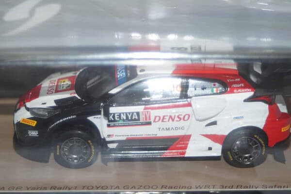 Spark toyota gr yaris wrt 3rd rally safari kenya #18 2022 t.katsuka 1:43 resin s6710