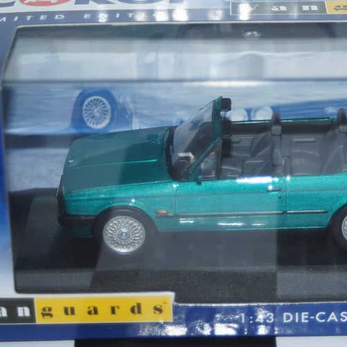 Corgi vanguards bmw 323i (e30) saloon green va13802 1:43