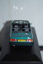 Corgi vanguards bmw 323i (e30) saloon green va13802 1:43