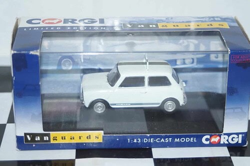 Corgi vanguards mini 1275gt white "the 4,000,000th mini" va13505 1:43 scale