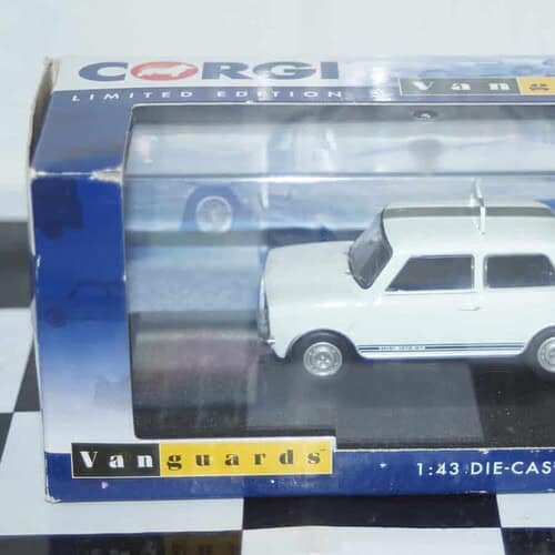 Corgi vanguards mini 1275gt white "the 4,000,000th mini" va13505 1:43 scale