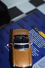 Corgi vanguards mgb 50th anniversary twin pack blue and bronze mg1002 1:43