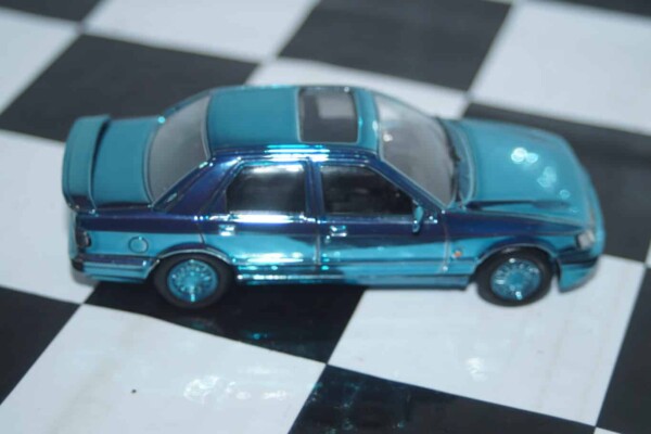 Corgi vanguards sierra sapphire cosworth 4 x 4 mica-chrome va10003 1:43 scale