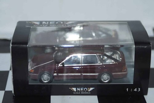 Neo models ford scorpio mk1,maroon neo43337 1:43 scale,crack in case