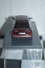 Neo models ford scorpio mk1,maroon neo43337 1:43 scale,crack in case
